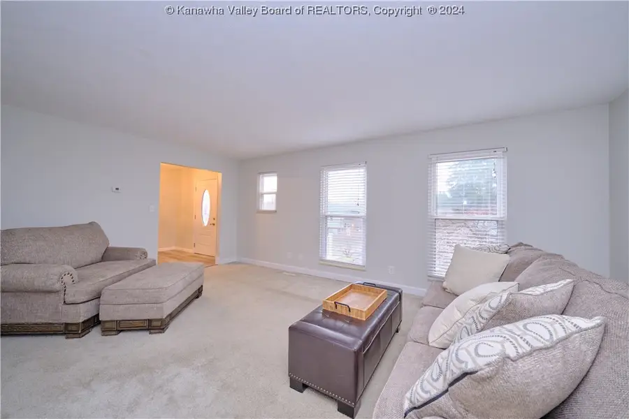 207 Branchfield Drive, Charleston, WV 25314 - Image #3