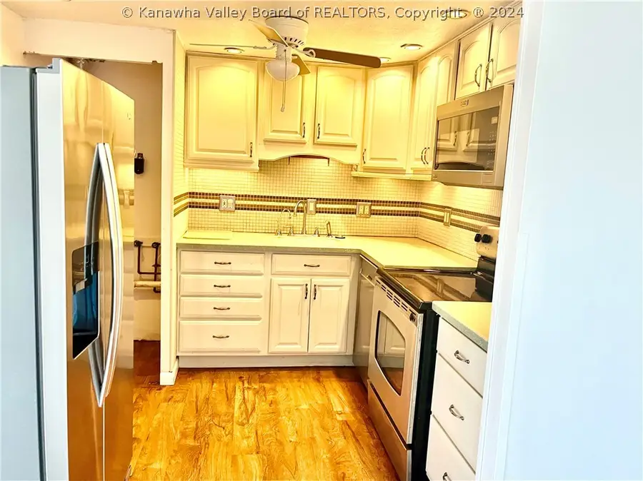 2106 Kanawha Boulevard E #423, Charleston, WV 25311 - Image #3