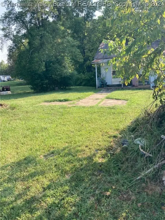 298 Jason Lane, Leon, WV 25123 - Image #3