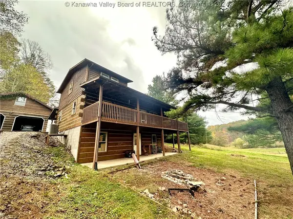 6241 Wood School Road, Gallipolis Ferry, WV 25515