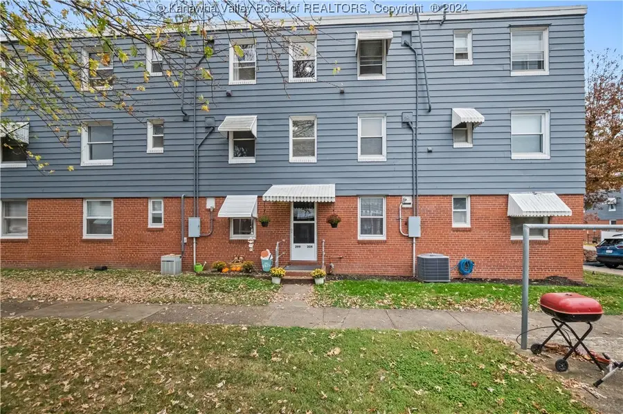 302 Kenna Drive, South Charleston, WV 25309 - Image #2