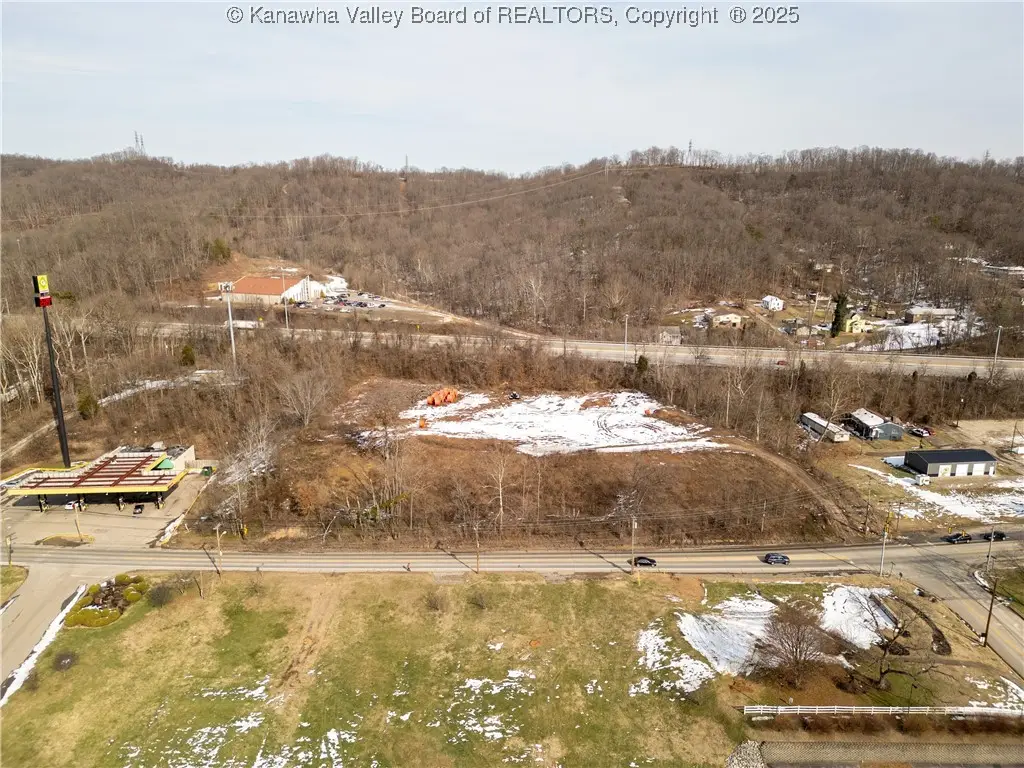 6000 Fairlawn Avenue, Dunbar, WV 25064 - Image #1