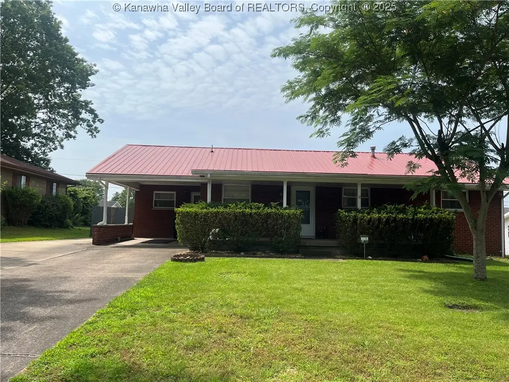 718 Flinn Avenue, Ravenswood, WV 26164 - Image #1