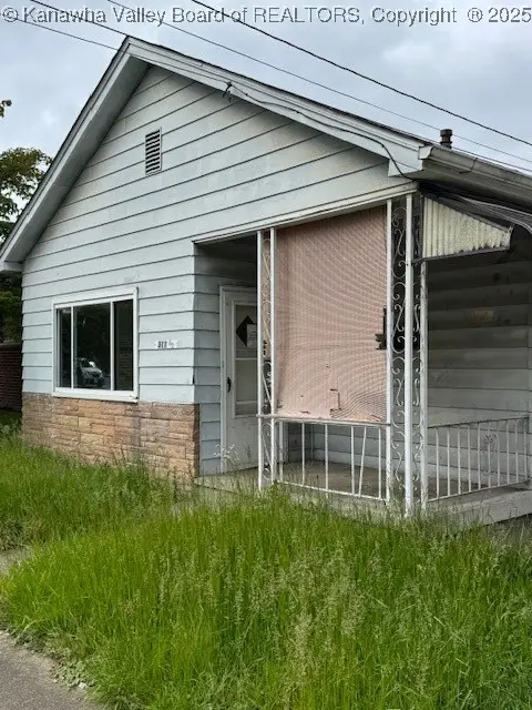 311 1/2 Westmoreland Drive, Charleston, WV 25302 - Image #1