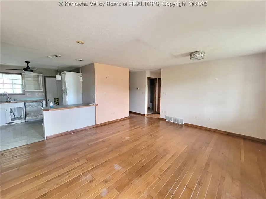 1605 Dunbar Avenue, Dunbar, WV 25064 - Image #3