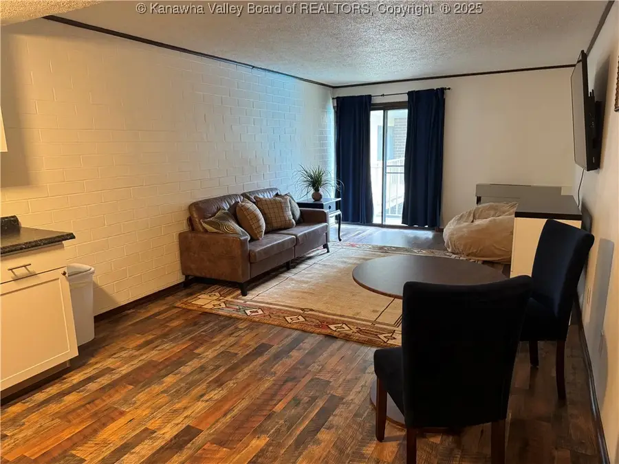 2106 Kanawha Boulevard E #322, Charleston, WV 25311 - Image #3