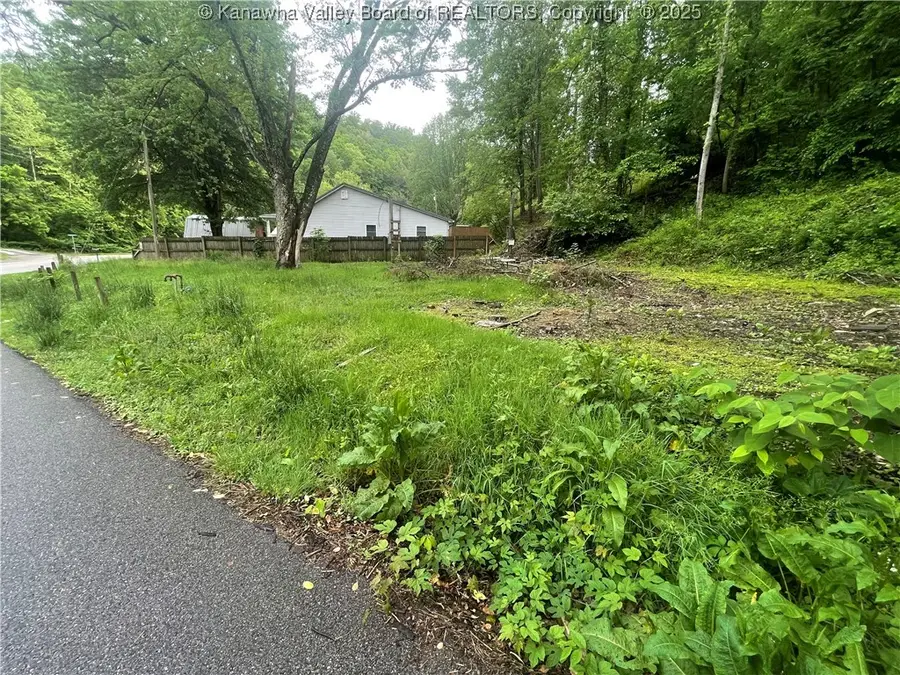 1072 Berry Hills Drive, South Charleston, WV 25309 - Image #2