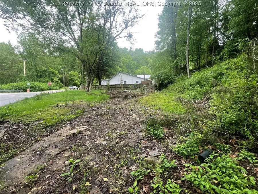 1072 Berry Hills Drive, South Charleston, WV 25309 - Image #3