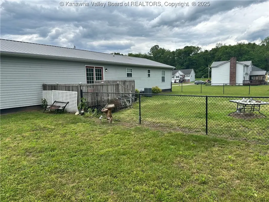 490 Hawthorne Lane, Point Pleasant, WV 25550 - Image #2