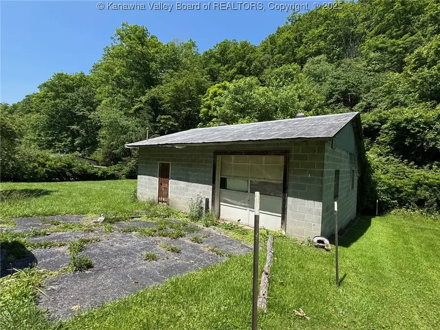 189 Wallback Road, Maysel, WV 25133 - Image #3