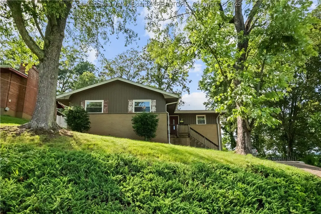 1204 Crown Drive, South Charleston, WV 25309 - #1