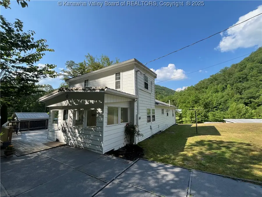 6888 Joes Creek Road, Comfort, WV 25049 - Image #2