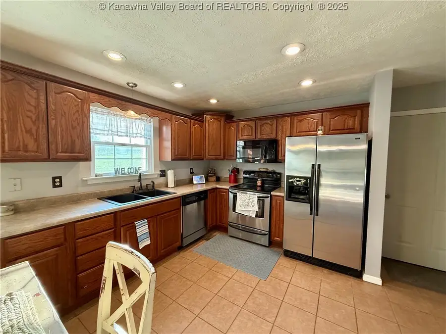 231 Pleasant Colony Drive, Evans, WV 25241 - Image #3