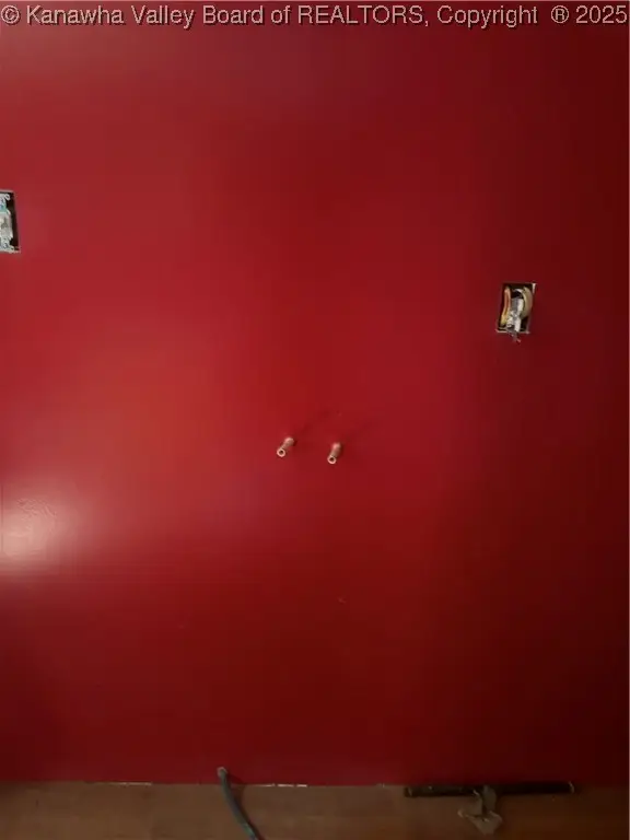 2075 Hewett Creek Rd, Jeffrey, WV 25114 - Image #3