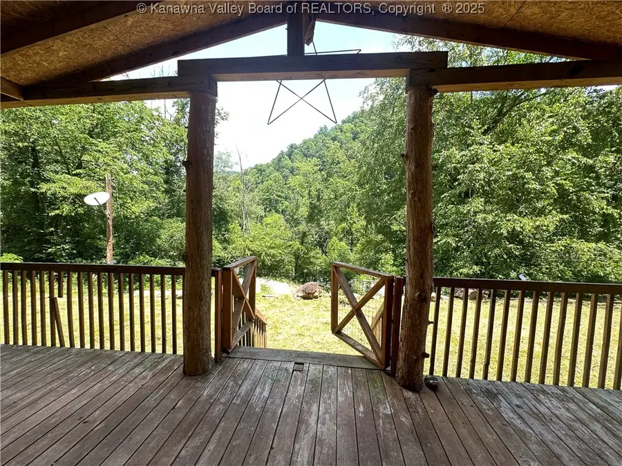 17 Ambrosia Lane, Iaeger, WV 24844 - Image #2