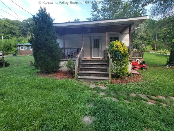 1832 Roxalana Road, Dunbar, WV 25064