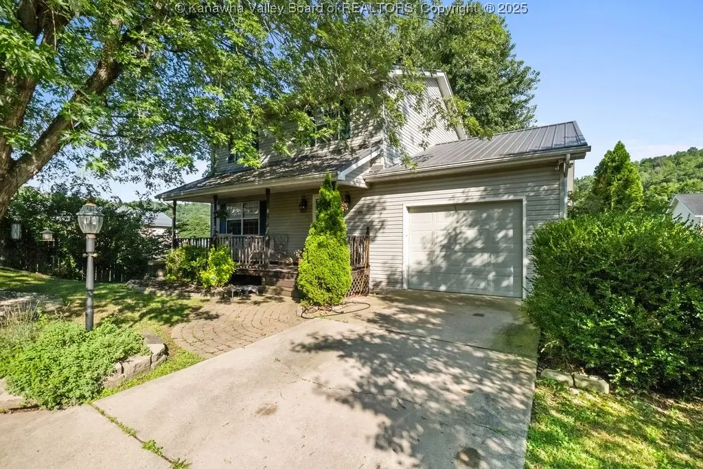 44 Cloverleaf Street, Winfield, WV 25213 - Image #1