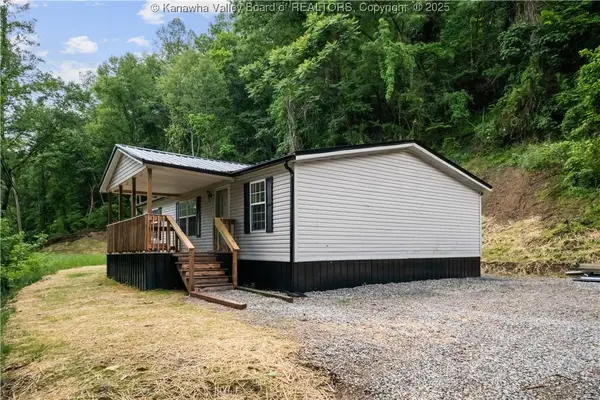 50 Tabor Drive, Chapmanville, WV 25508