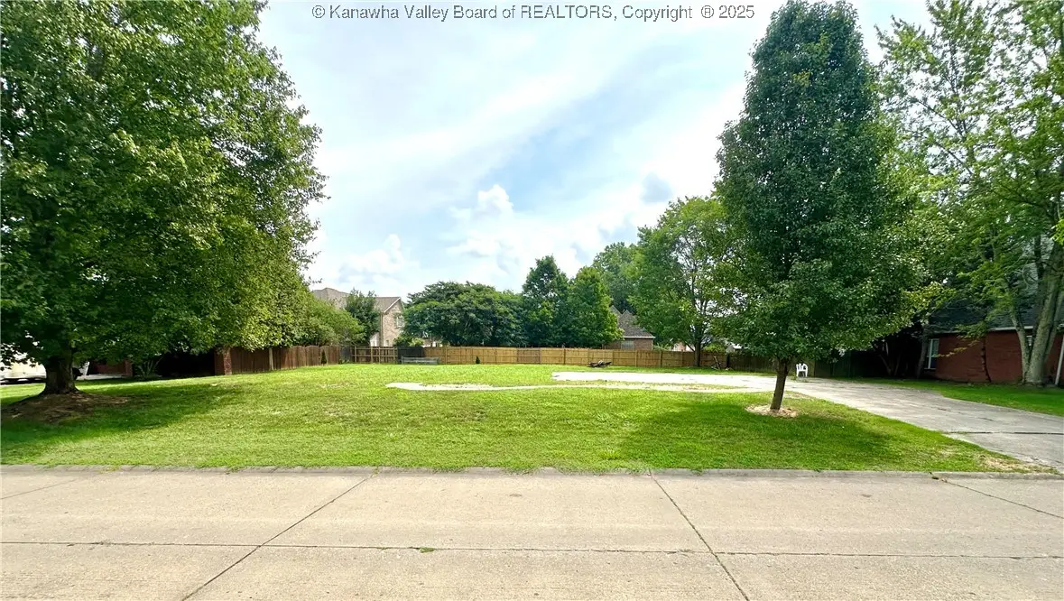 3 South Brooke Drive, Hurricane, WV 25526 - Image #1