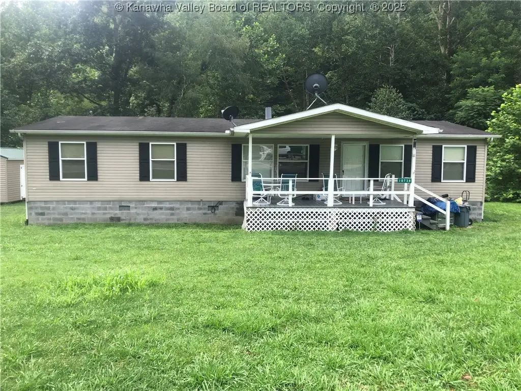 10738 Charleston Road, Clendenin, WV 25045 - Image #1