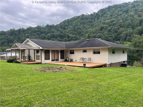 80 Flint Lane, Racine, WV 25165