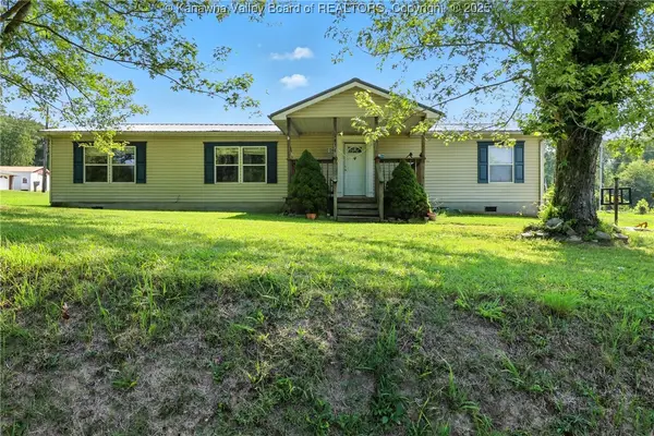 1636 Ferrell Road, St Albans, WV 25177