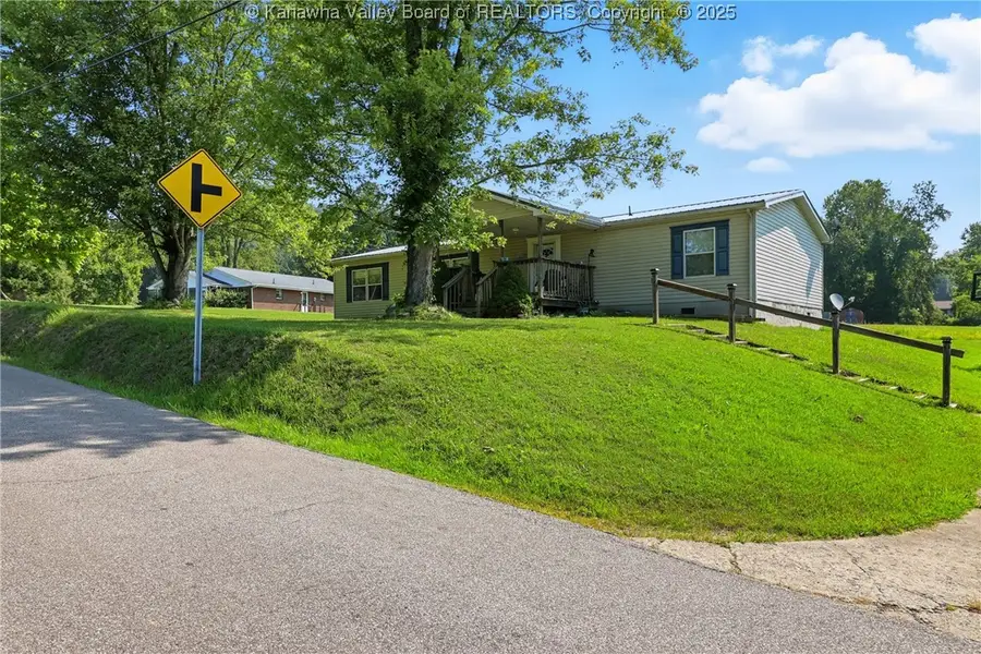 1636 Ferrell Road, Saint Albans, WV 25177 - Image #3