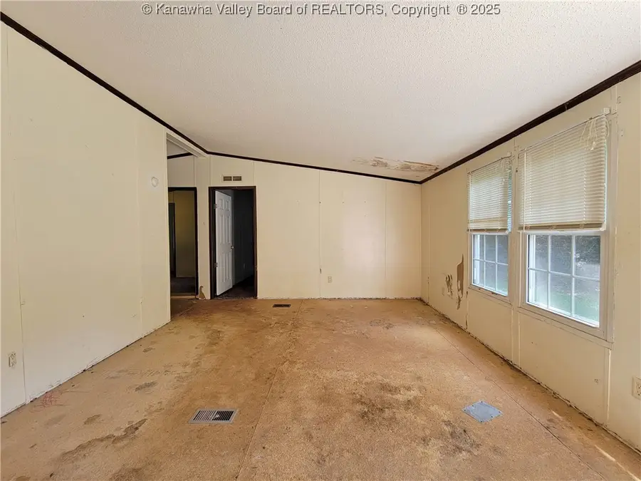 149 Rozean Lane, Daniels, WV 25832 - Image #2