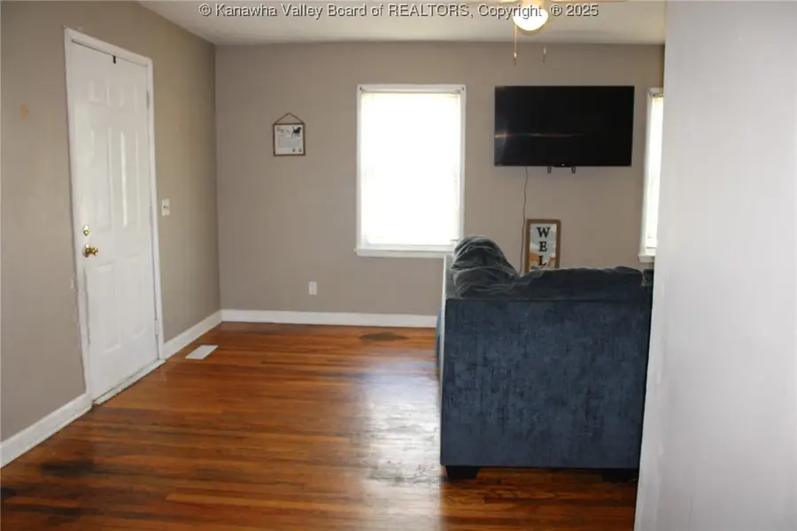 9104 Maryland Avenue, Marmet, WV 25315 - Image #2