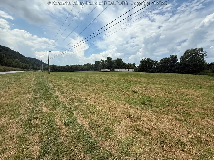37150 Huntington Road, Glenwood, WV 25520 - Image #2