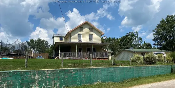 1181 Cabin Ridge Road, Leon, WV 25123