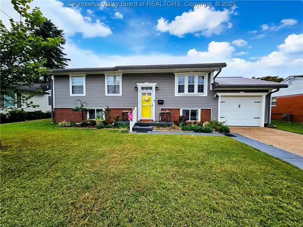 904 Mossman Circle, Point Pleasant, WV 25550