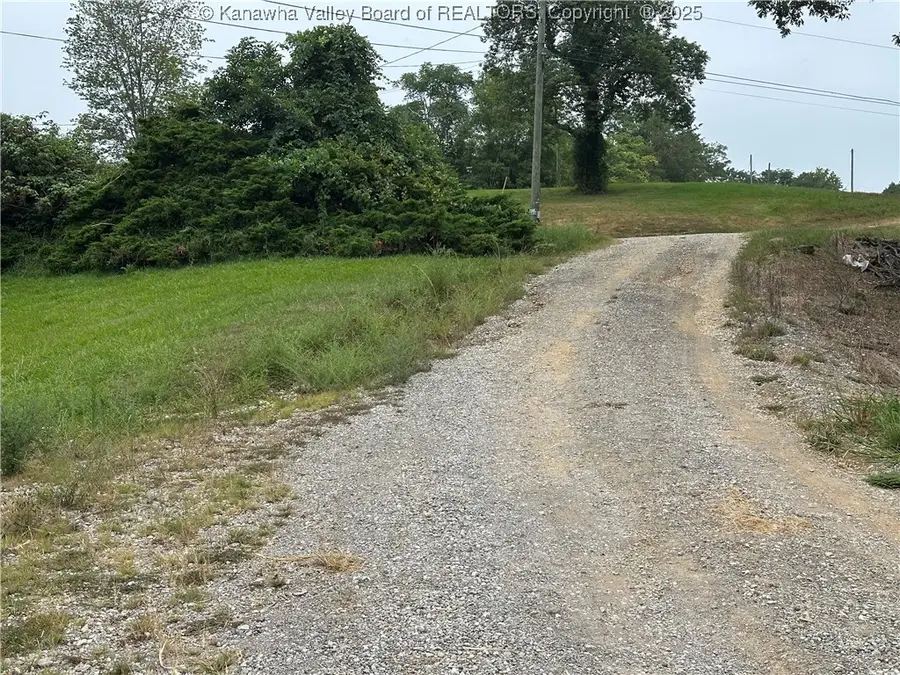 105 Chase Lane, Point Pleasant, WV 25550 - Image #2