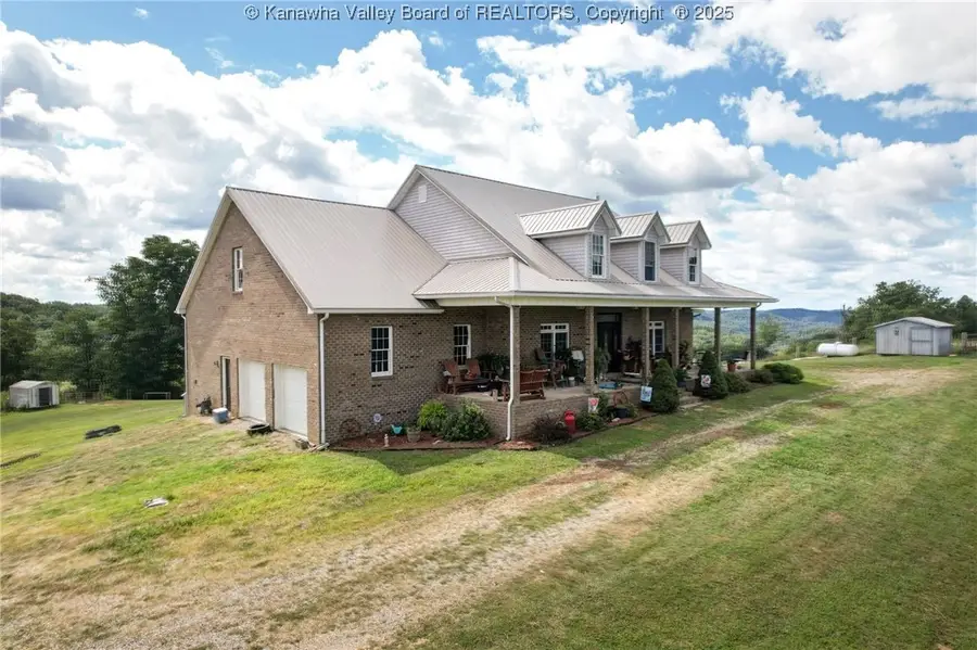 204 Jarvis Ridge, Griffithsville, WV 25521 - Image #2