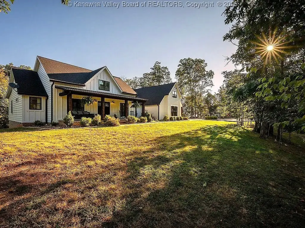 482 Travelers Ridge, Winfield, WV 25213 - Image #1