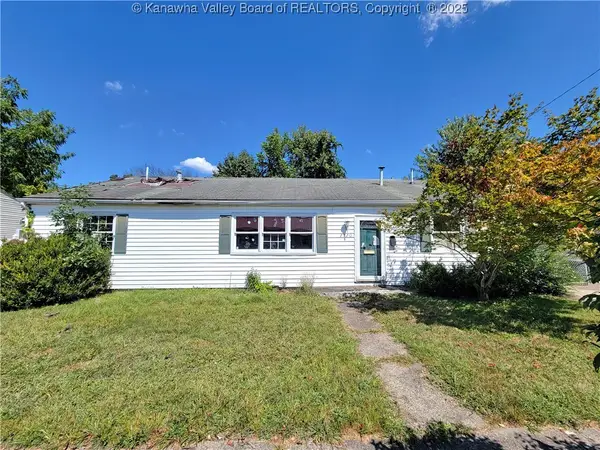 2720 Knox Avenue, St Albans, WV 25177