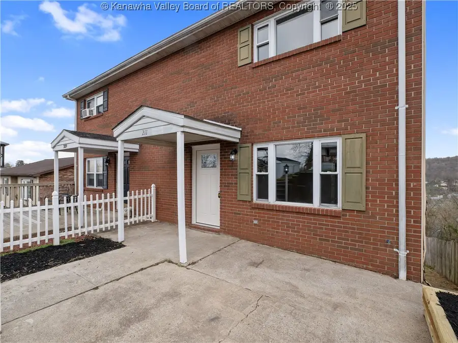 211 Stuart Street, Saint Albans, WV 25177 - Image #3