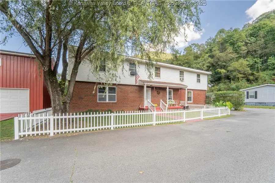 41 Flat Top Camp Road, Wharton, WV 25208 - Image #3