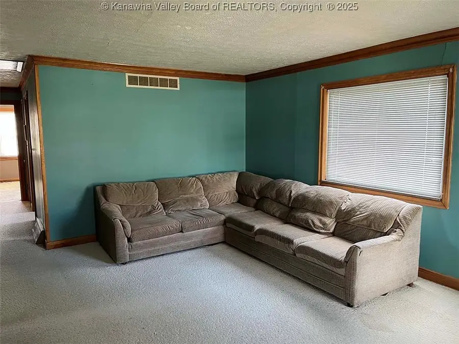 315 Viola Road, Charleston, WV 25314 - Image #2