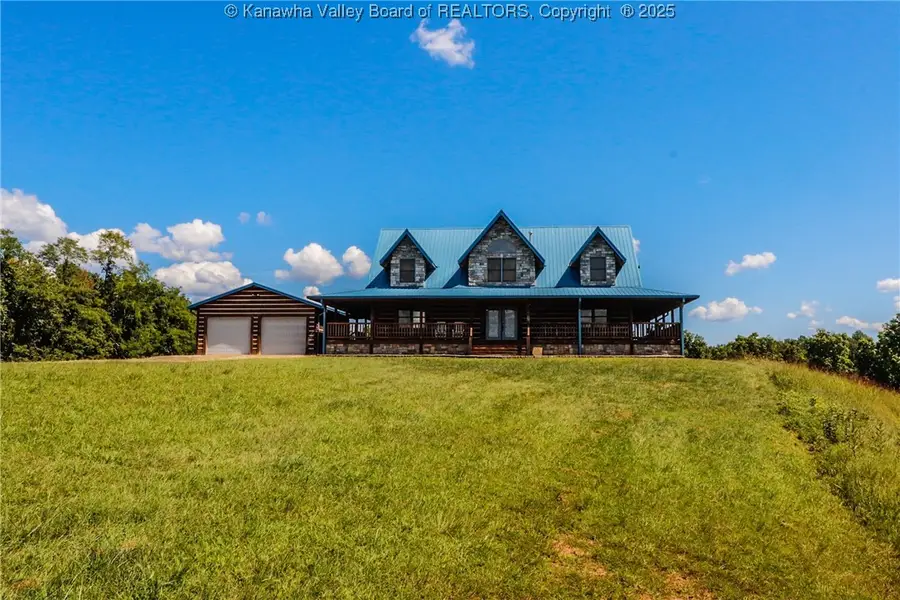 411 Foxtrot Road, Looneyville, WV 25259 - Image #2