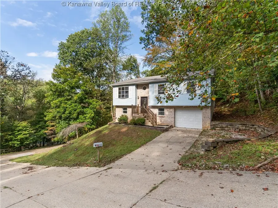 305 Springlea Drive, Winfield, WV 25213 - Image #2