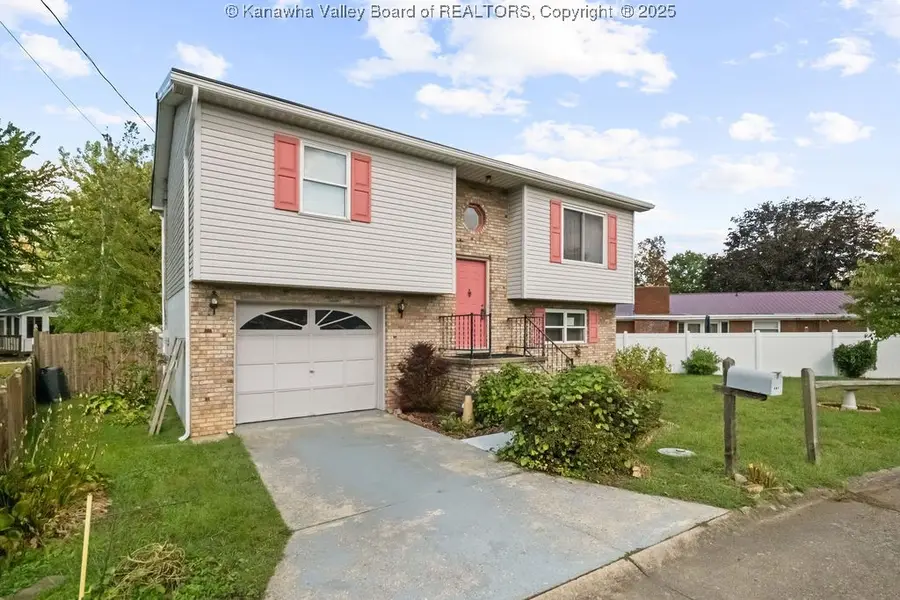 401 Parkview Drive, Hurricane, WV 25526 - Image #2