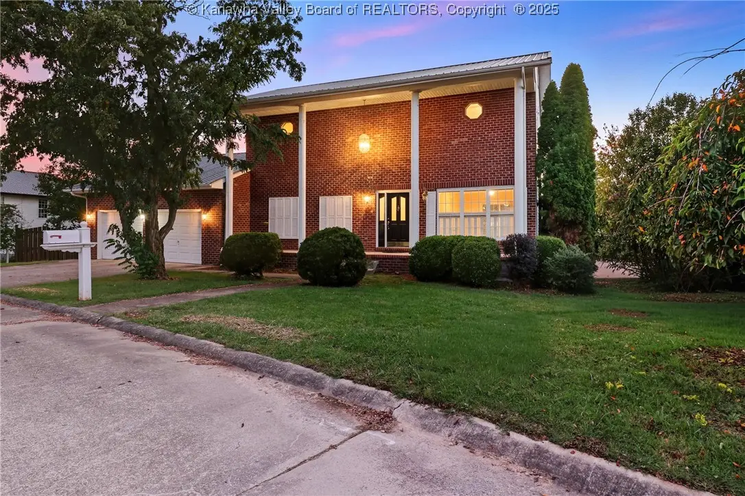 201 Weatheridge Drive, Hurricane, WV 25526 - Image #1