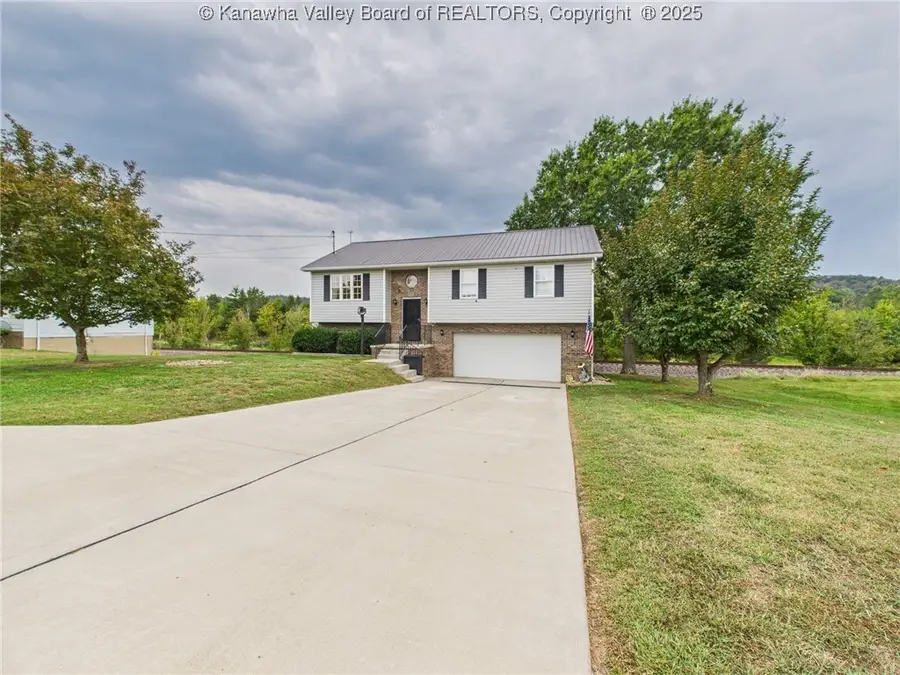 235 Chestnut Street, Eleanor, WV 25070 - Image #2