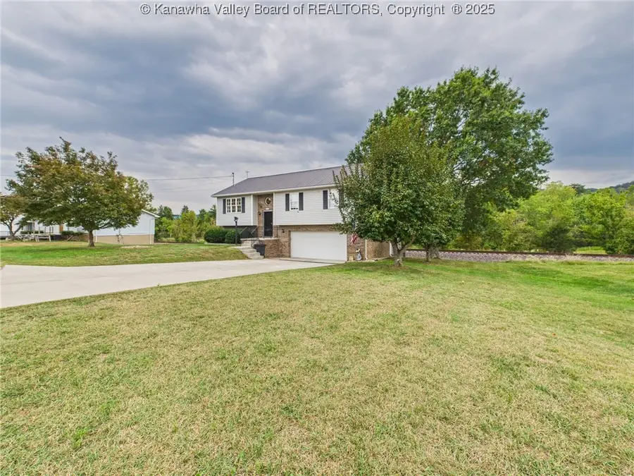 235 Chestnut Street, Eleanor, WV 25070 - Image #3