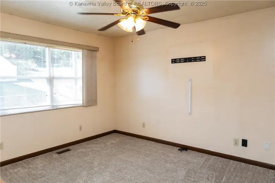 8 Wick Lane, Cross Lanes, WV 25313 - Image #2