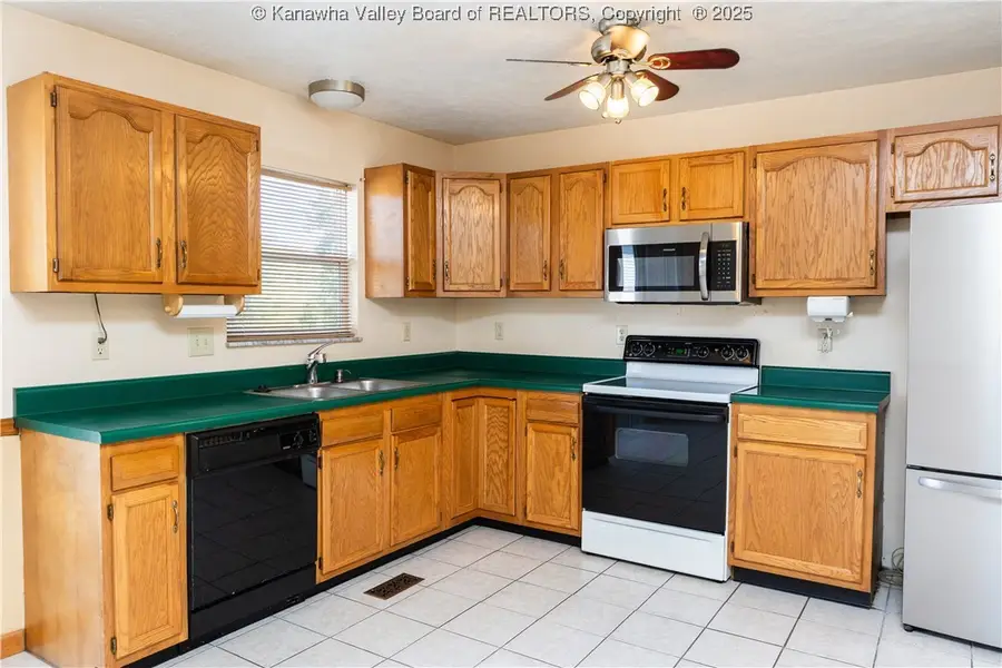 8 Wick Lane, Cross Lanes, WV 25313 - Image #3