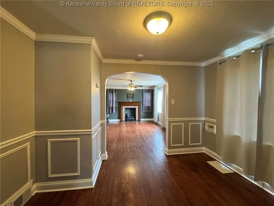 396 Forest Cir, South Charleston, WV 25303 - Image #3