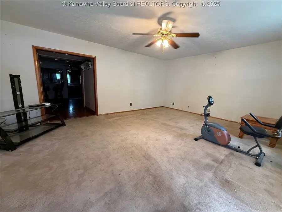 142 Oasis Circle, Logan, WV 25601 - Image #3