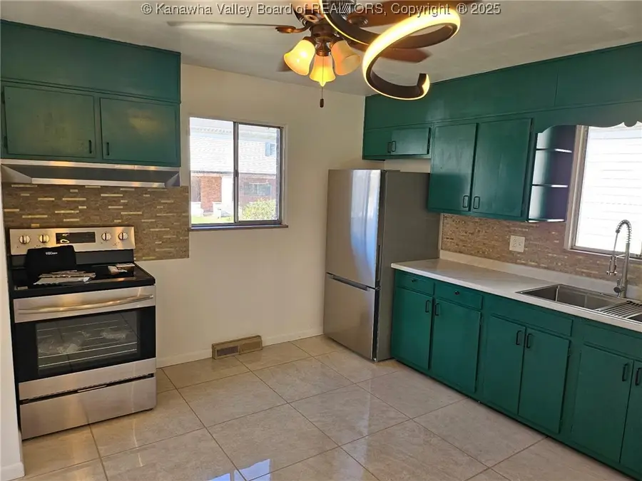 1739 Doulton Avenue, Huntington, WV 25701 - Image #3